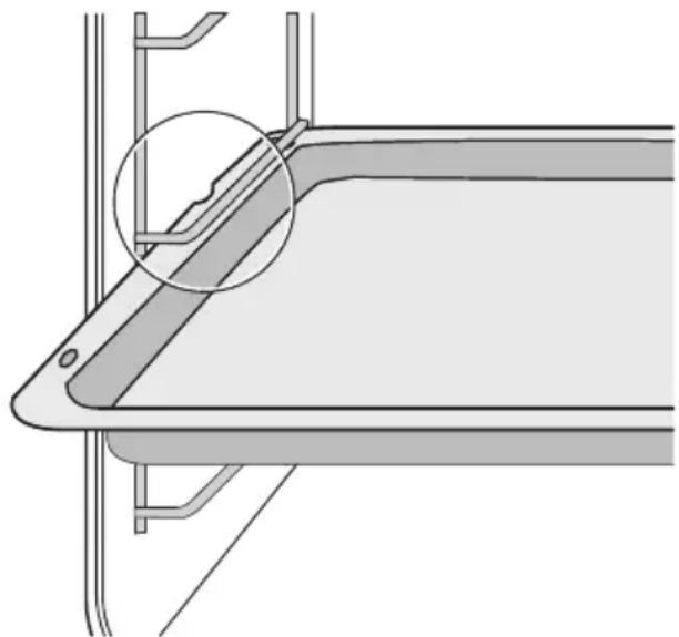 Juno Electrolux JOC69400X - Installez le plateau multi-uses ou la l'échérite - 1