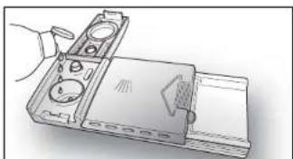 HOOVER HND 107GS - Filling the rinse aid container - 4