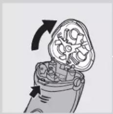 PHILIPS HQ8260CC - Limpieza de la unidad de afeitado con el cepillo que se suministra - 1