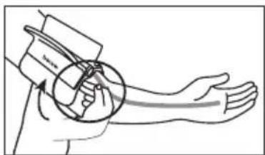 BEURER BM 51 easyClip - Zakladanie mankietu - 3