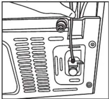 BEKO GN162431ZX - Udens caurules pievienošana icercei - 2