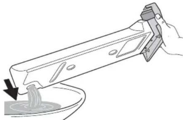 ARTHUR MARTIN ELECTROLUX ADC 78550 W - Vidage du bac d'eau de condensation - 3