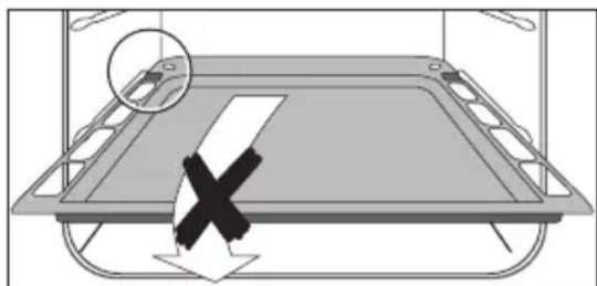 ARTHUR MARTIN ELECTROLUX FE 5426 W - Mise en place de la grille et du plateau multi-usage - 1