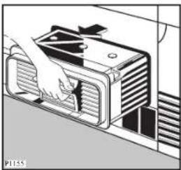 ARTHUR MARTIN ELECTROLUX ADC 5345 - Nettoyage du condenseur d'air - 3