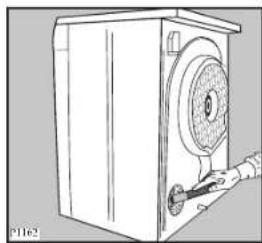 ARTHUR MARTIN ELECTROLUX ADC 5345 - Nettoyage de la grille d'aspiration - 1