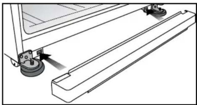 BEKO CH 146100 D - Installation du cache de ventilation inférieur - 1