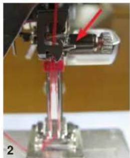 BERNINA 880 Plus - Enfiler une aiguille jumelée - 1