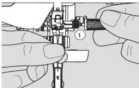 BERNINA 880 Plus - Changer l'aiguille - 1