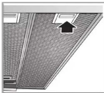 CONSTRUCTA CD30675 - Retirer le filtre métallique à graisse - 1