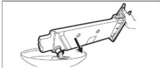 AEG T7DSE83B - Leeren des Wasserbehalters - 2