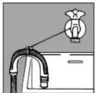 INDESIT W 104 T (CH) - Collegamento del tubo di scarico - 3