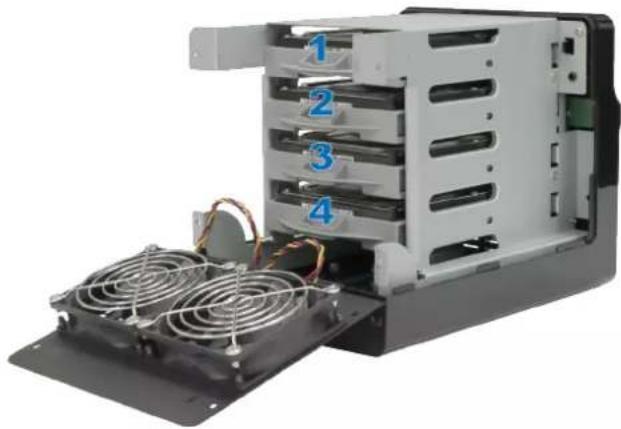SYNOLOGY DiskStation DS420j - Installation des disques - 7