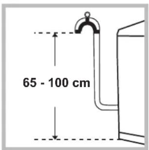 INDESIT WITL 851 (EU) - Свързване на маркуча за мръсната вода - 1