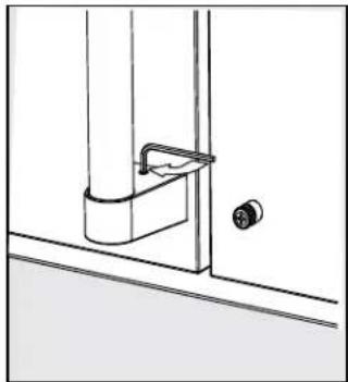VIKING RVRF3361SS - Installing the Door Handles - 3