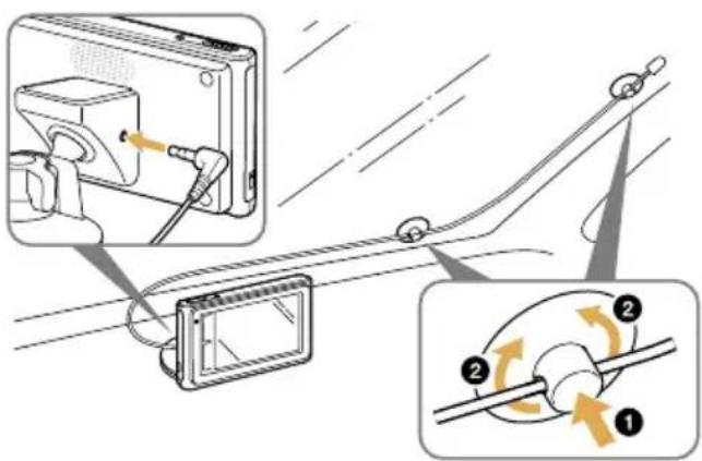 SONY NVU84 - Installation de l'antenne TMC (NV-U94T uniquement) - 1