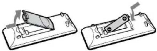 SONY MHCEC719iP - Inserimento delle batterie - 1
