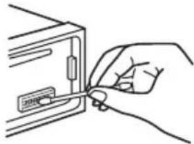 SONY CDXGT20W - Cleaning the connectors - 1