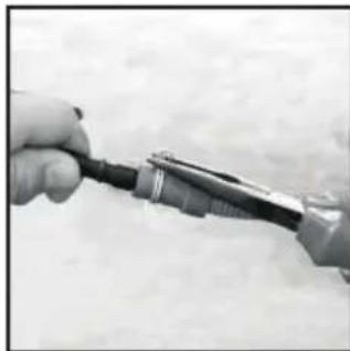 HOOVER DYH 9913NA2XS - Vgradite komplet po naslednjem postopku: - 1