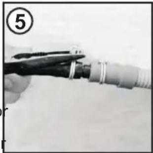 HOOVER DXW H9A3TKEXS - Coloque a mangueira como demonstrado: - 5