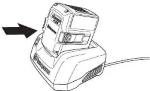 HUSQVARNA 536LiPT5 - Insérez la batterie dans le chargeur de batterie. - 1