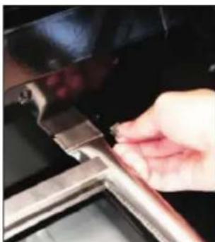 Rösle BBQ Kitchen Videro G4SK - Cleaning the cooking compartment / areas - 1