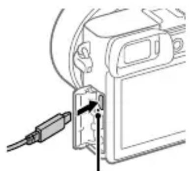 SONY ILCE6100L - Під'єднайте фотоапарат зі встановленою батареєю до адаптера змінного струму (додається) за допомогою кабелю Micro USB (додається), а адаптер змінного струму підключіть до розетки. - 1
