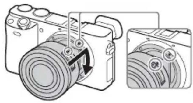 SONY ILCE6000L - Colocar/Retirar a objetiva - 2