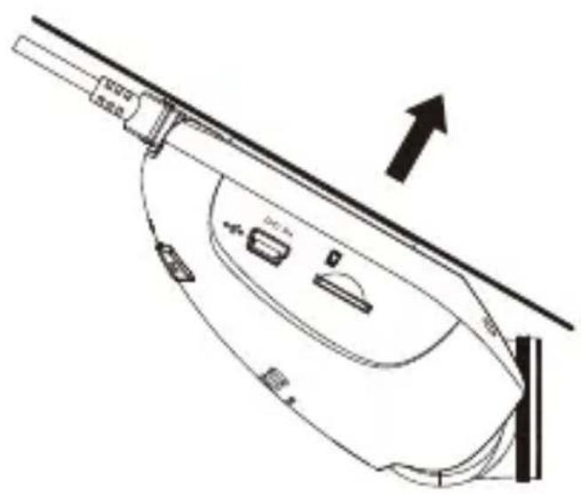 KENWOOD DRVA700WDP - FIXER L'ADHESIF SUR LE PARE-BRISE - 2