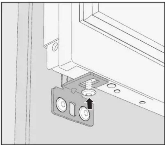 MIELE KWT 2671 ViS - Monter les équres de fixation - 5