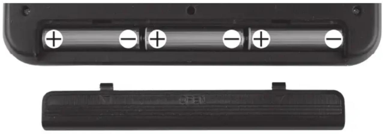 SILVERCREST SPWC 180 B1 - Inserting / changing the batteries - 1