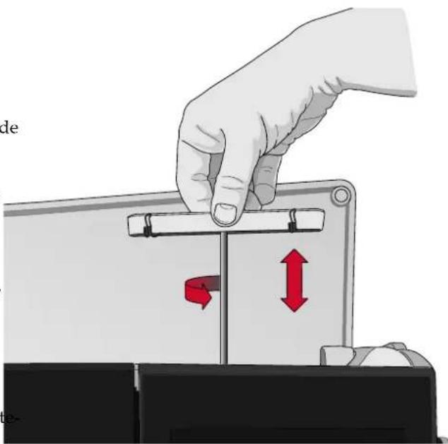 PFAFF Creative icon - Enfilage du fil supérieur - 1