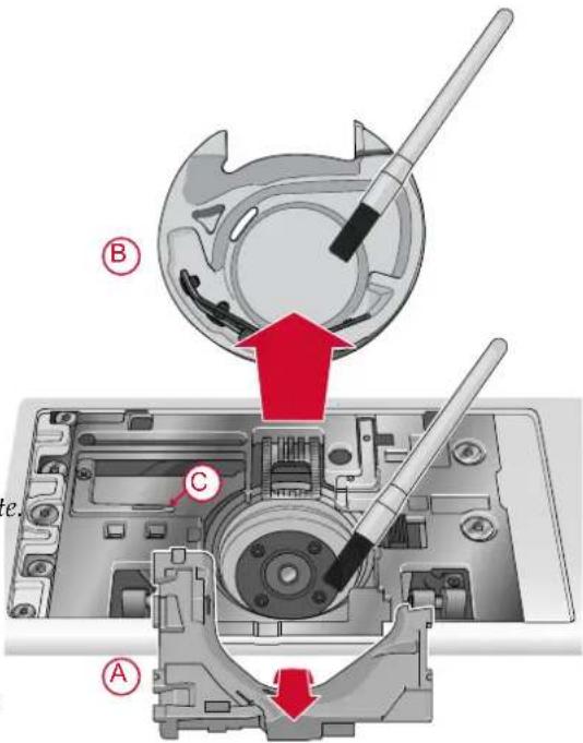 PFAFF Creative icon - Nettoyage sous la zone de canette - 2