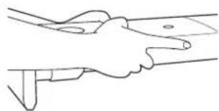 HOOVER HNC 771 XTSY - Wyjmowanie pojemnika - 2