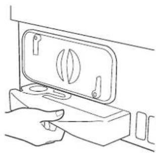 HOOVER HNC 180SY - Om het reservoir te verwijderen - 2