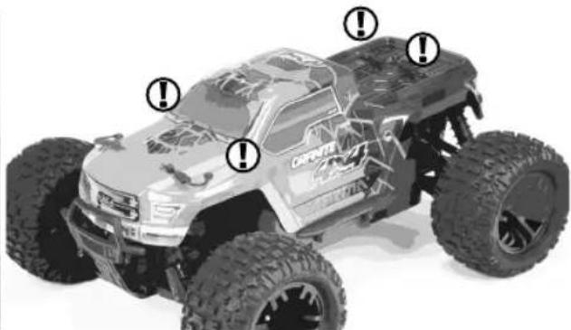 ARRMA Buggy Typhon 4x4 3S BLX - LEGEN SIE DIE AA BATTERIEN IN DAS STEUERGERÄT EIN - 23
