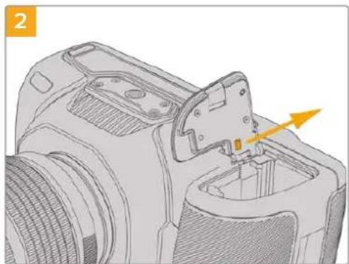 Blackmagic Design Pocket Cinema Camera 6K - So bringen Sie einen Blackmagic Pocket Camera Battery Grip an: - 2