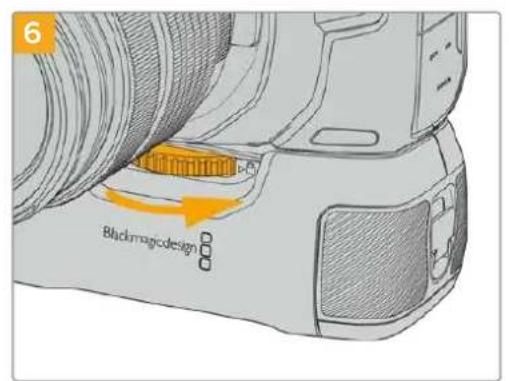 Blackmagic Design Pocket Cinema Camera 6K - Fixer la Blackmagic Pocket Camera Battery Grip - 6