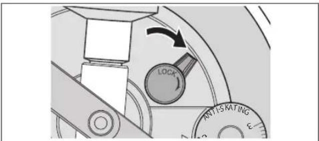 TECHNICS SL1200MK7 - Après le réglage de la hauteur du bras, verrouillez le bras de lecture en tournant le verrou du bras. - 1