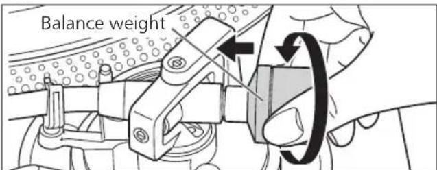TECHNICS SL1200MK7 - Attach the balance weight to the rear of the tone arm. - 1