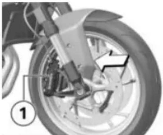 BMW F 900 XR (2020) - Contrôle de l'épaissur de plaquette de frein avant - 1