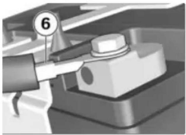 BMW F 750 GS (2020) - La batterie n'est pas raccordée correctement - 1