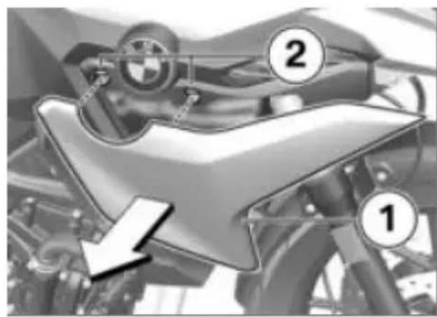 BMW F 750 GS (2020) - Contrôler le niveau de liquide de refroidissement - 3