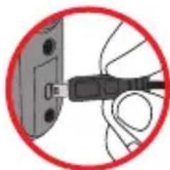 TOSHIBA Camileo Pro HD - - Charging the battery - 1