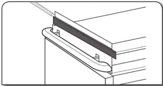 KITCHENAID KTTS505EPA - Réglage du garde-pieds - 2