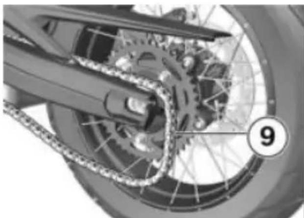 BMW F 850 GS (2020) - Dépose de la roue arrière - 5