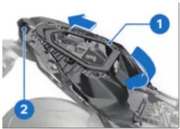 BMW S 1000 R (2021) - Poser la coque de selle passager - 1