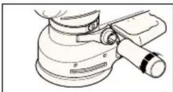 BLACK & DECKER KA220E - REMOÇÃO DA PEGA LATERAL - 1