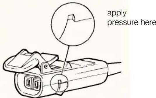 BLACK & DECKER GK430 - Fitting the 'female' connector (UK only) - 1