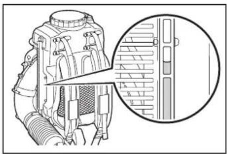 MAKITA PM7651H - Remplissage du réservoir de solution - 4