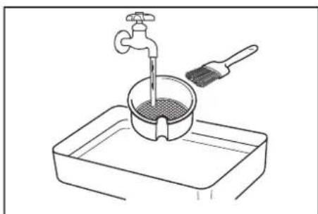 MAKITA PM7651H - Limpieza del colador del deposito de solución - 2